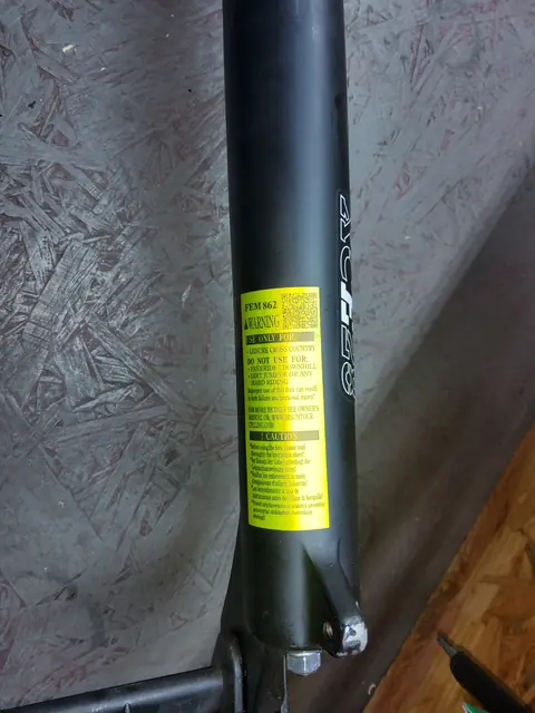 Zdjęcie 4: Amortyzator przedni SR Suntour XCT 26 – 100% sprawny
