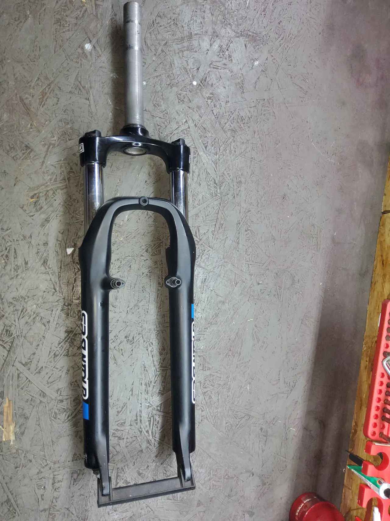 Amortyzator przedni SR Suntour XCT 26 – 100% sprawny